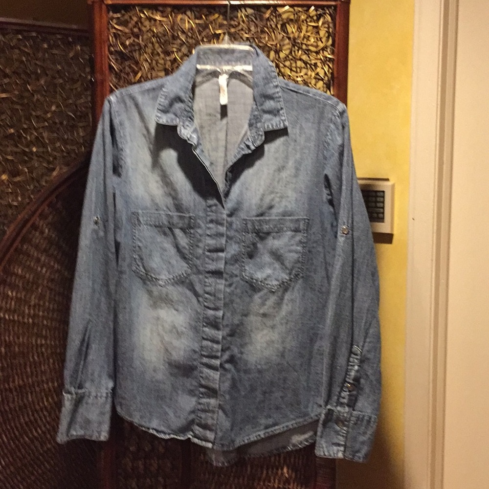 Long sleeve denim button down shirt